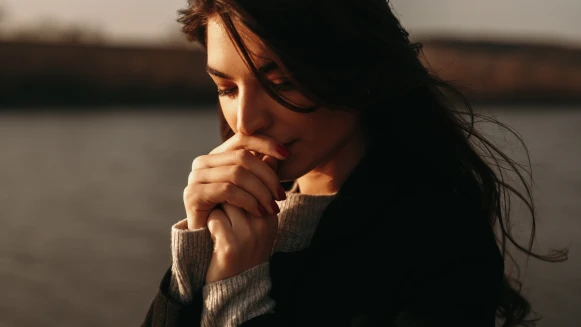 時間從來就不是關係中的解藥,「沒有溝通與改變,時間也不過就是時間...」