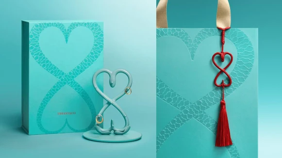 天青色瓷器的現代設計美學｜Tiffany &amp; Co. 珠寶首次跨界合作藝術家王令塵 Oscar Wang