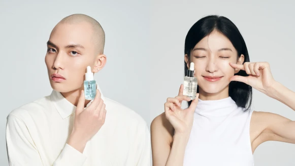 不只要臉滑還要閃瞎眾人！醫學級Kiehl’s契爾氏「無針水光雙精華」－瞬白拋光 x 秒滑嫩亮，不費力擁抱醫美級光澤美肌！