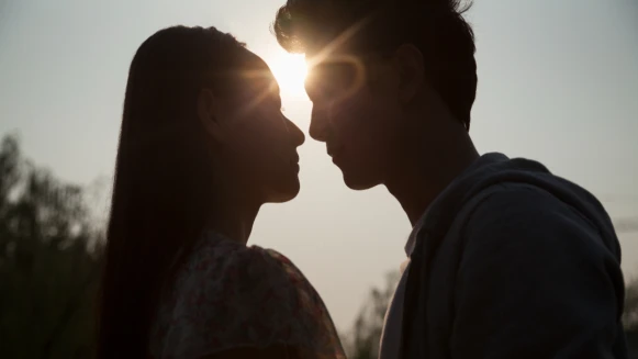 塔羅占卜｜ 他對你的想法和感受？你們下一步的發展？（曖昧向）