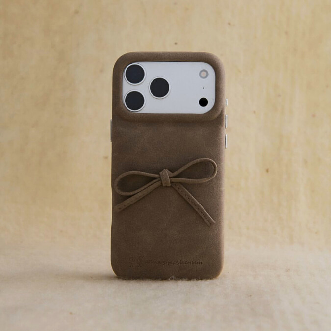 BTSＶ、Winter、李時安都入坑Urban Sophistication手機殼