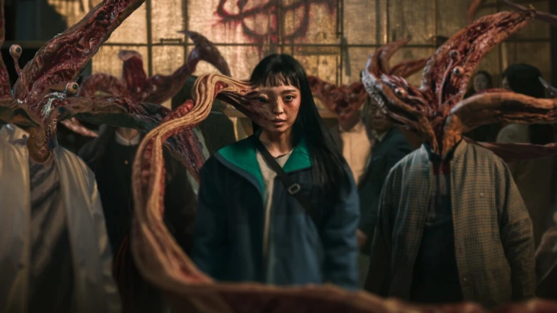 Netflix《寄生獸：灰色部隊》和原著漫畫有哪些差異？最後的彩蛋，又可能帶來怎樣的後續發展？