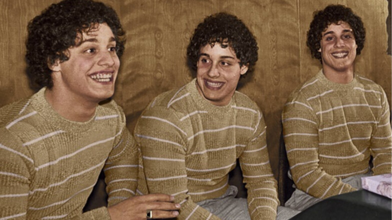 《三個一模一樣的陌生人》為什麼討論度超高?殘酷又驚人的真相是什麼?三胞胎的命運結局會不會改變?