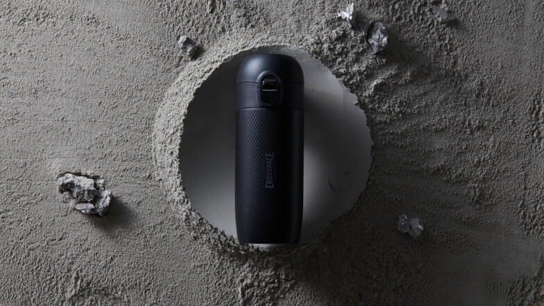 「鈦金屬的未來感日常」CROSSPACE 隕石純鈦保溫瓶，為品味而生！