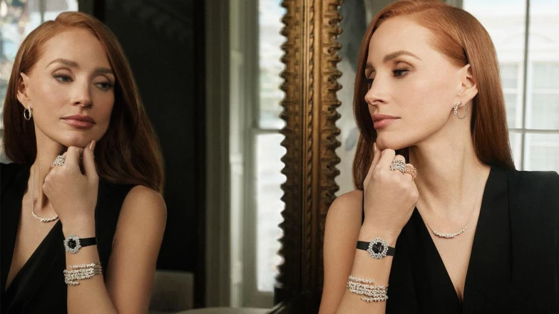 潔西卡雀絲坦代言Damiani戴美安妮，品牌週年101件珠寶展出中