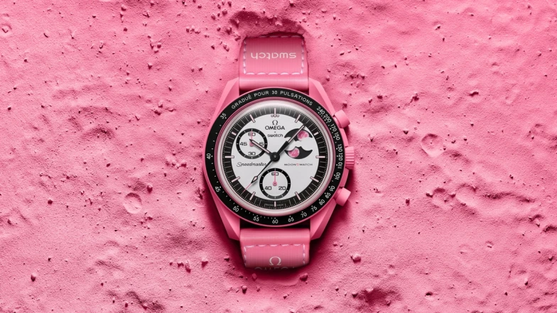 Swatch X Omega推出「粉紅月亮」聯名錶！細節、開賣日、售價一次看
