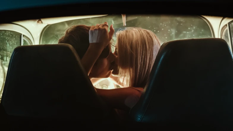 塔羅占卜｜你和他緣分深淺？是萍水相逢還是相伴相生？