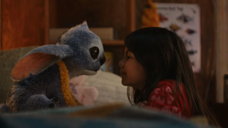 《星際寶貝：史迪奇》：依舊可愛討喜，並在動畫與真人之間展現新的微妙平衡