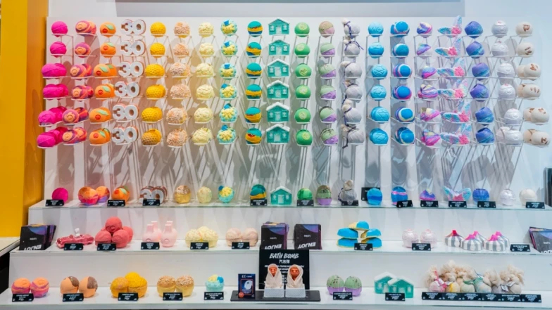 LUSH歡慶30週年一口氣推出30汽泡彈！竟然還有全球首創的電子汽泡彈，可以在浴缸裡放音樂