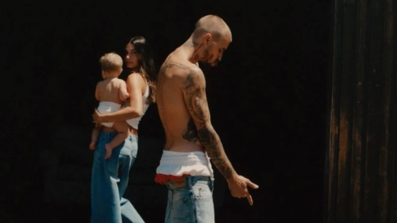 小賈斯汀Justin Bieber推出第7張全新專輯《SWAG》！宣傳照兒子萌入鏡