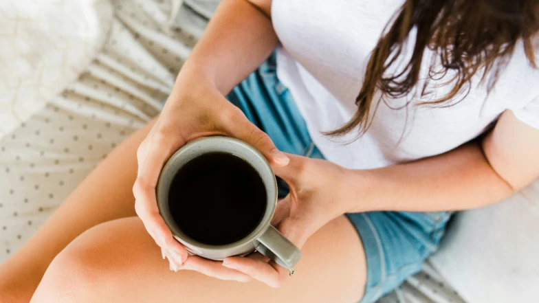 請都去喝「黑咖啡+椰子水」超級清腸!調配比例、什麼時間點喝最有效、有哪些注意的地方 全部都整理好了!