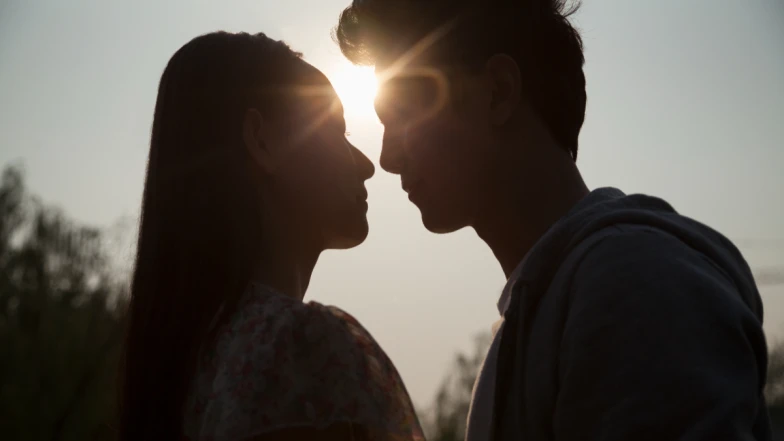 塔羅占卜｜ 他對你的想法和感受？你們下一步的發展？（曖昧向）