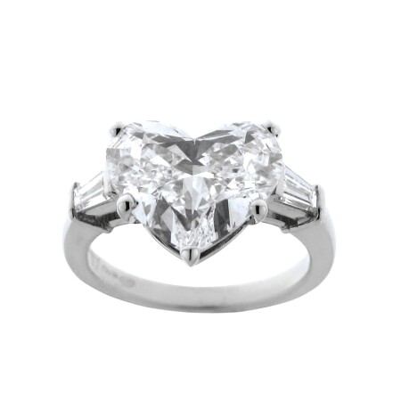 襯托妳的浪漫情懷！林心如也愛的心型鑽石戒指！