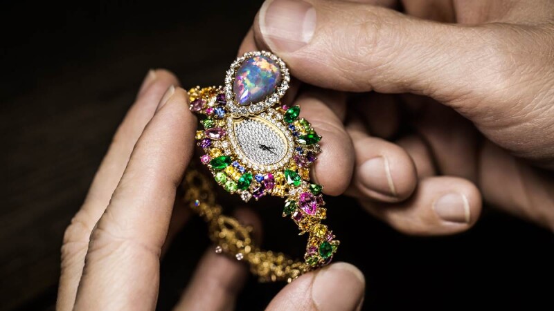 迷幻又神祕！全新高級珠寶系列「Dior et d’Opales」藝術工藝揭密