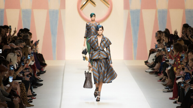 【米蘭時裝周】Mr.布雷蕭和超模Bella Hadid同框啦!FENDI 2018春夏大秀在米蘭放暑假!