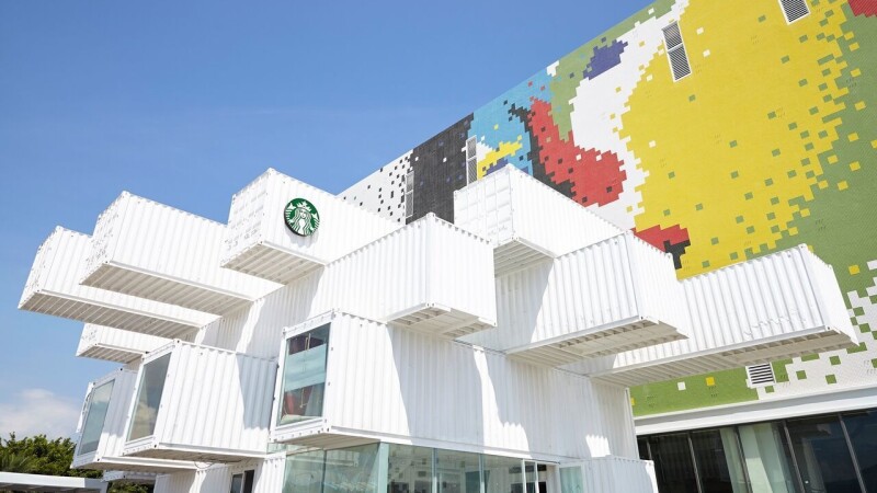 極簡白色貨櫃屋打卡地標來了!日本建築師隈研吾親操刀打造星巴克花蓮門市