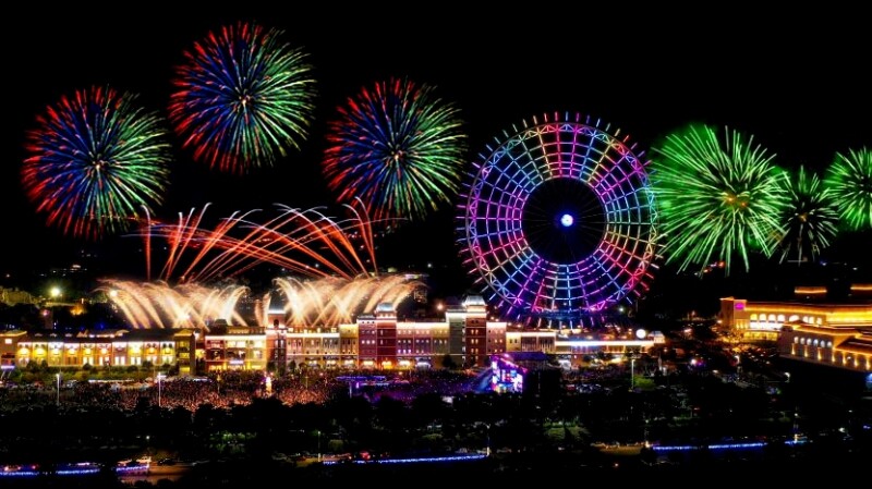 2021台中麗寶跨年雙演唱會連兩天舉辦!6000發、三面景觀高空煙火點亮夜空,還能搭摩天輪迎新年曙光