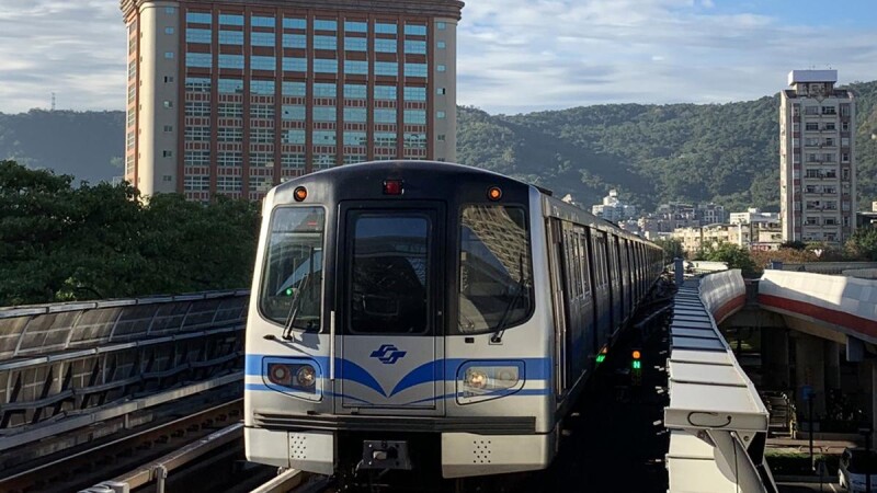 北捷防疫再升級!台北捷運全新2大防疫措施,文湖、板南、中和新蘆線等6線班距調整時間公開
