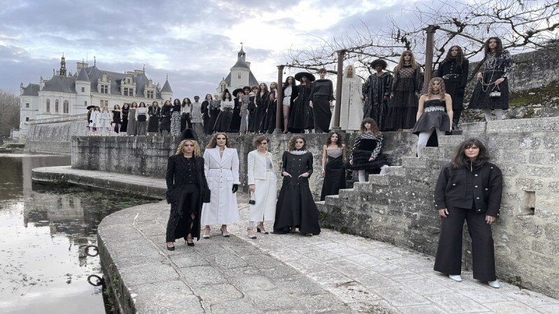 將失傳工藝化成超夢幻服裝,Chanel Métiers d'art 2020/21工坊系列浪漫登場,這些工藝亮點妳一定要知道!