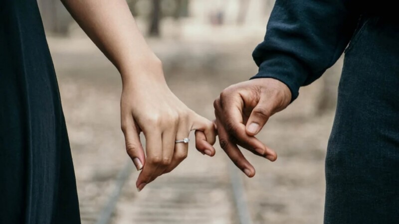 如果說婚姻能維護社會秩序,那麼善意的謊言,也是維護愛情的方法之一