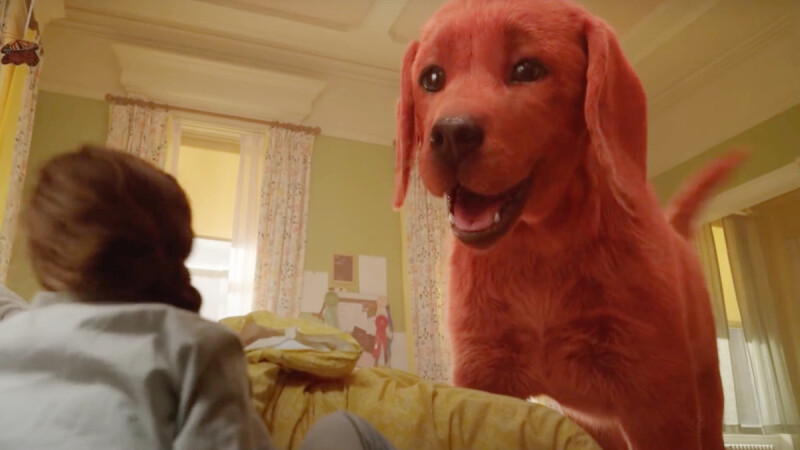 《大紅狗克里弗》：真正巨大的不是那隻大紅狗，而是你愛著家裡那隻毛小孩的心