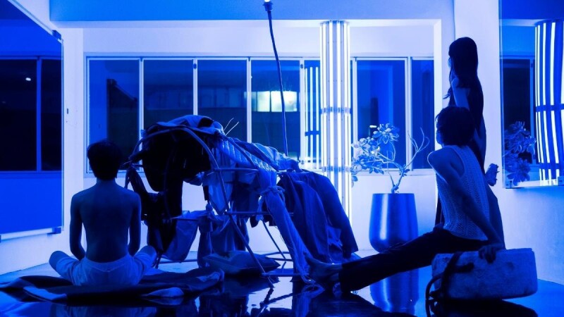 老公寓裡的時裝周，SHAO YEN陳劭彥全新系列「人山人海」於周世雄永生旅店呈現時尚藝術之夜！