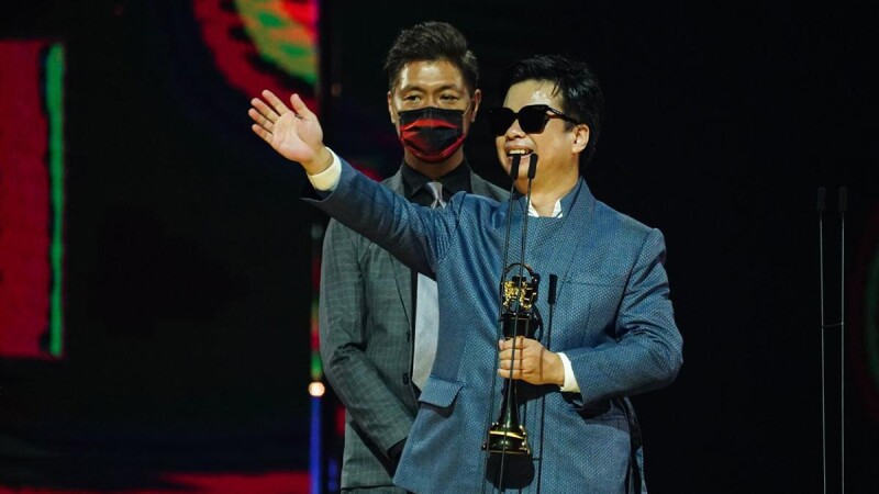 王俊傑奪2022金曲獎台語歌王：「雖然眼睛看不見，但我會更認真唱歌！」
