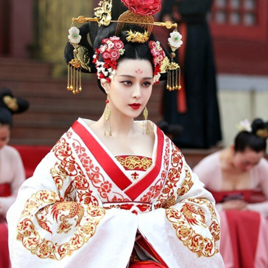 愛要慢慢加溫?天生就會操控男人的星座女TOP5