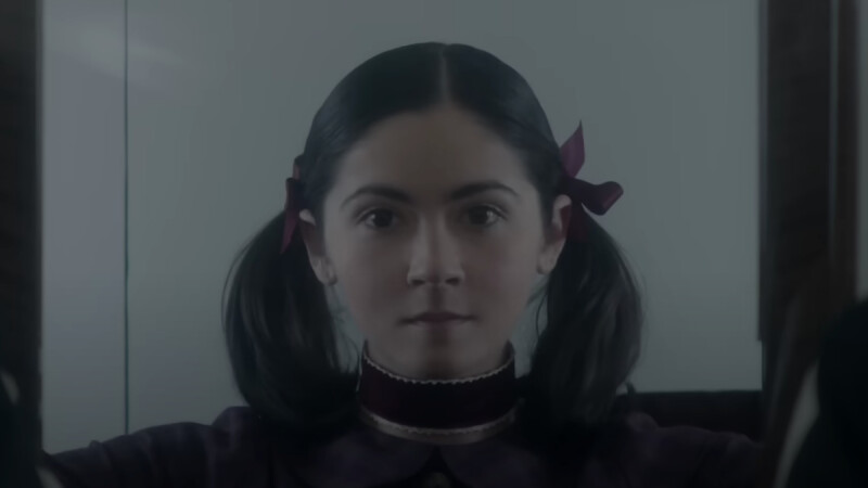 《孤兒怨》前傳預告曝光!當年雙馬尾不老女孩恐怖回歸,揭開逃離精神病院的暗黑故事