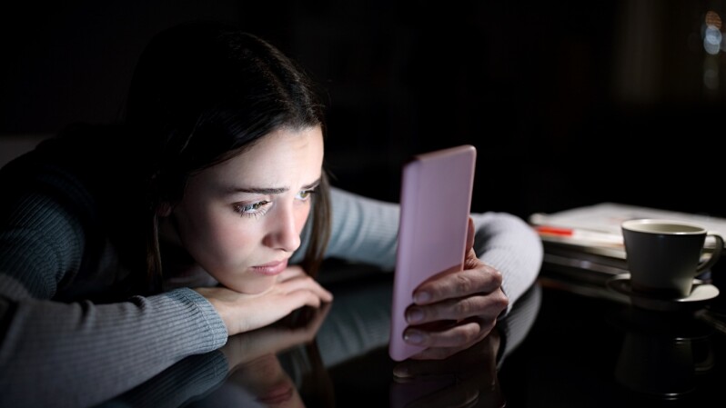 快放手「沒必要的人際關係」!減少網路社交頻率、別參加不對等的聚會