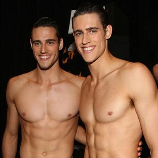 最火辣的買一送一！時尚圈帥氣雙胞胎男模大點名！