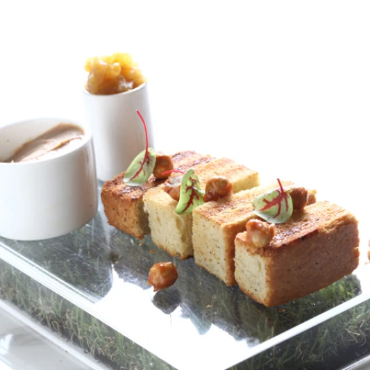 好喜歡這種自然氛圍 大直新午茶Yellow Lemon