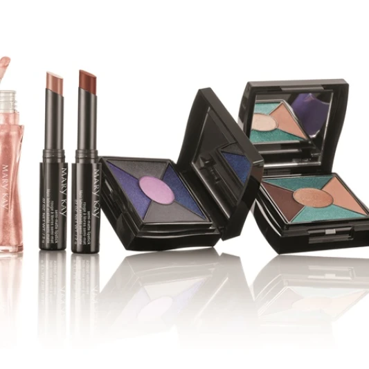 寶石級視覺 寶石級彩妝 玫琳凱引領風潮創造聖誕吸睛法則