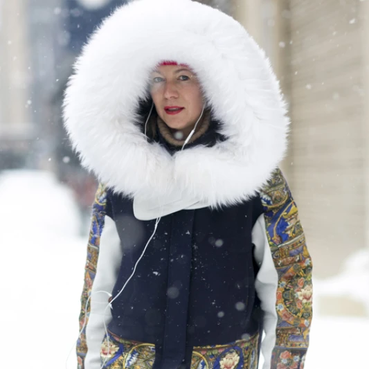 【街拍速報】每到冬天我就要當毛怪！歐美潮人教妳穿上霸氣毛茸茸皮草