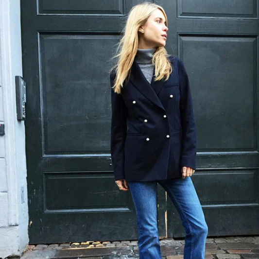 【街拍速報】妳還不來一件！街頭最火熱10種烏龜高領毛衣穿搭法！