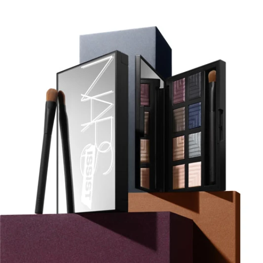 誰不迷戀妳的完美？！NARS挺妳繼續當個自戀狂