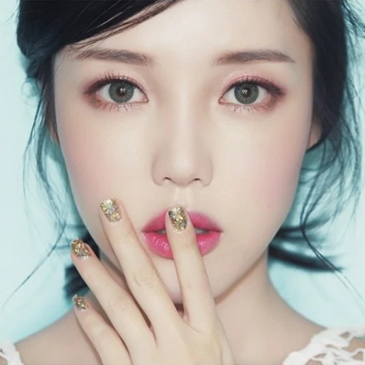 腮红是一種很玄的東西 ~ 想減齡3歲畫對位置很重要