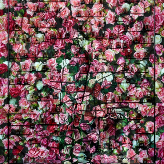 【小黑裙的多樣傳奇】時尚攝影展，帶你認識嬌蘭的經典