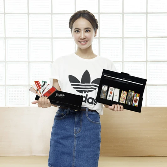 蔡依林力挺同志成家!親手設計為同志發聲的貼紙