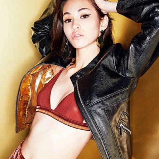 給條活路吧!逼死人5大「腰瘦系」女神!