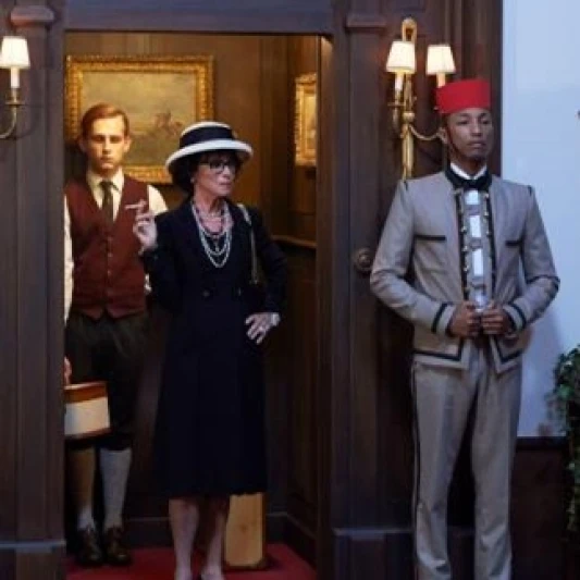 時空交錯下的華美設計