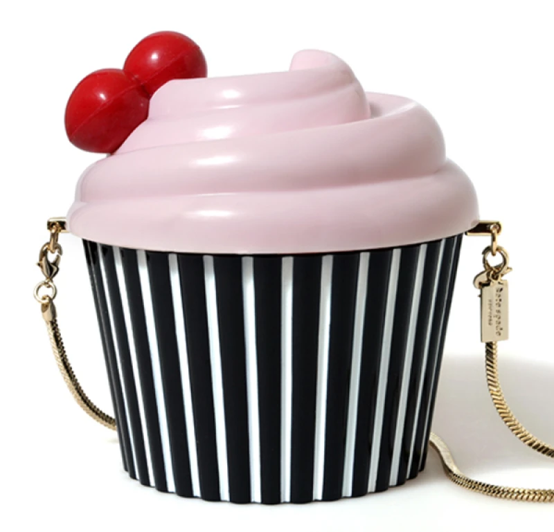 糖果怎麼都跑到衣服上？Kate Spade New York秋裝重現馬卡龍童話王國！