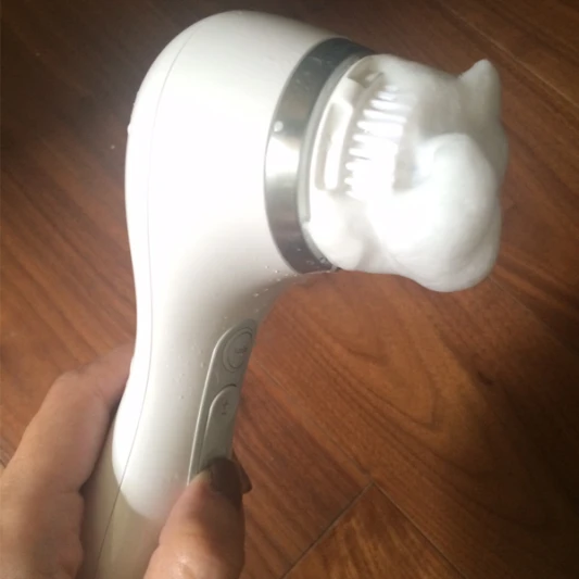 從頭到腳一機搞定！ 洗臉機到底值不值得買？