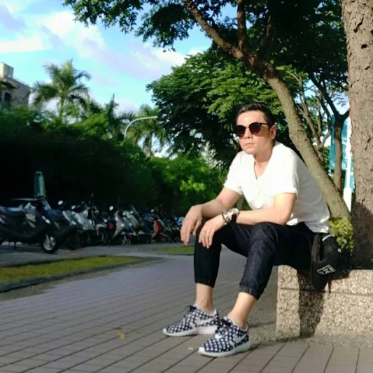 Kevin老師最威美機關鍵 每天用化妝棉清潔這2個洗臉死角