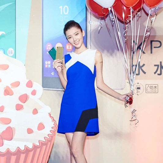 Sony 超級中階雙發！女神郭雪芙代言 大大水水照過來