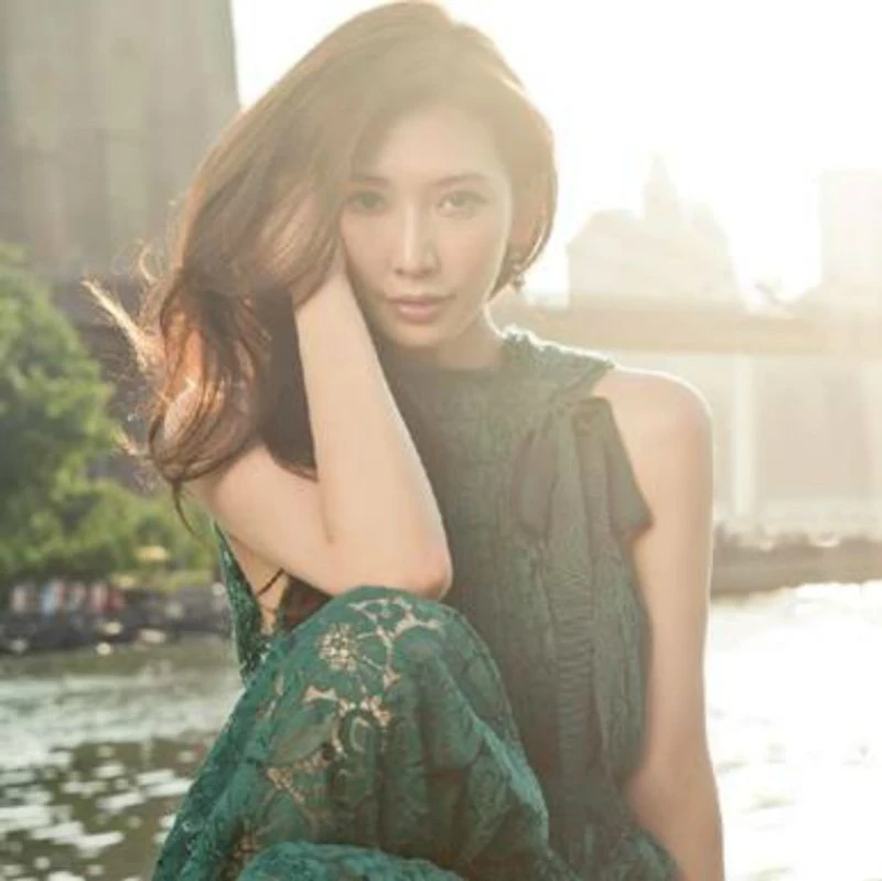 女神人美心也美！林志玲2016慈善年曆「隨性旅行，用心生活」