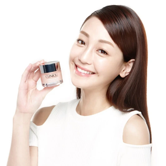 全城瘋蜜桃 謝欣穎保濕絕招大公開 輕鬆擁有水亮蜜桃肌