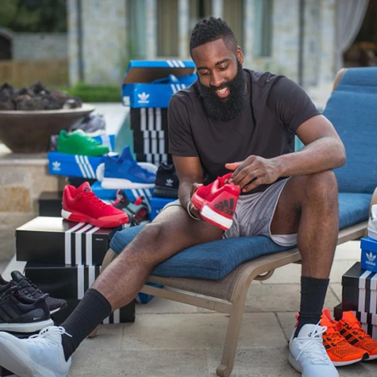 adidas送上滿載專車球鞋與裝備！宣告與James Harden合約正式啟動