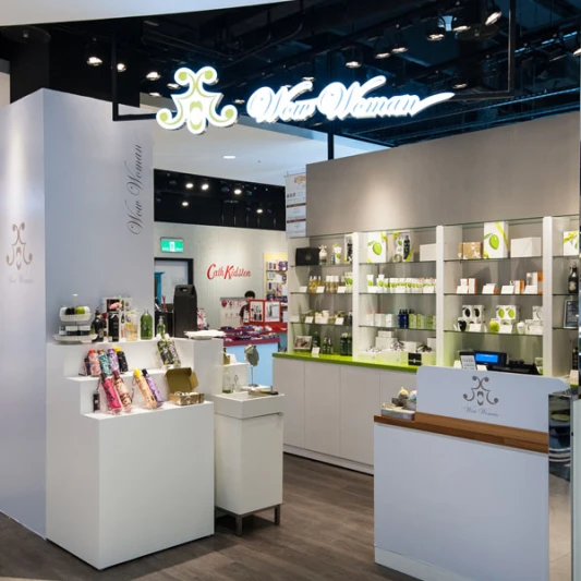 數位時尚女性電商平台「Wow Woman」 進駐微風松高開體驗店
