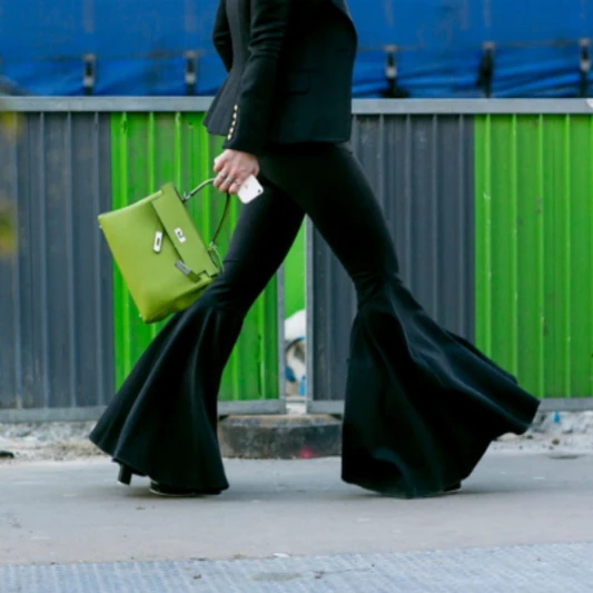 時裝週街拍直擊！印花、圓點、大眼睛，哪款才是妳的菜？